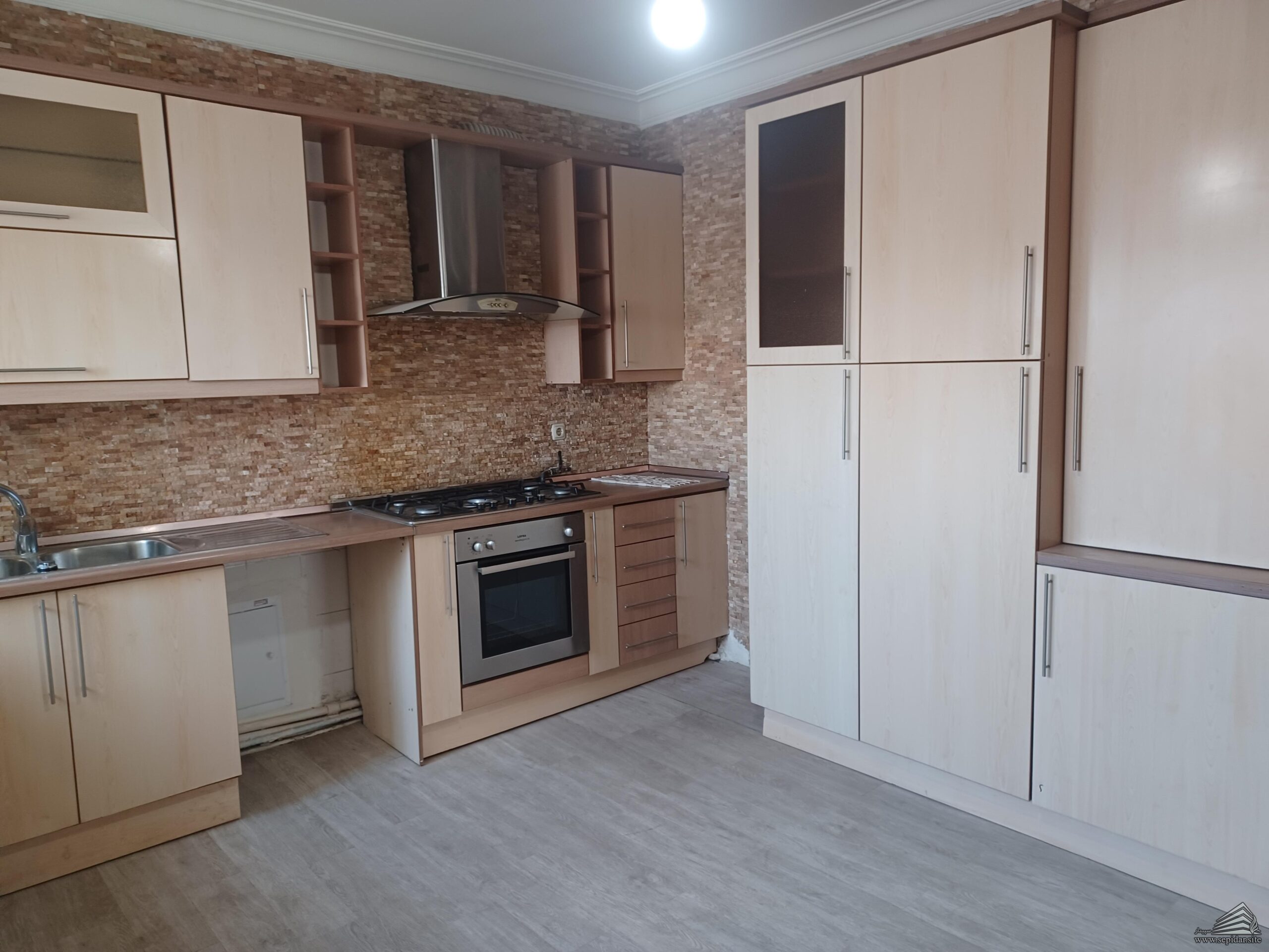 170متر رهن کامل در منطقه مروارید