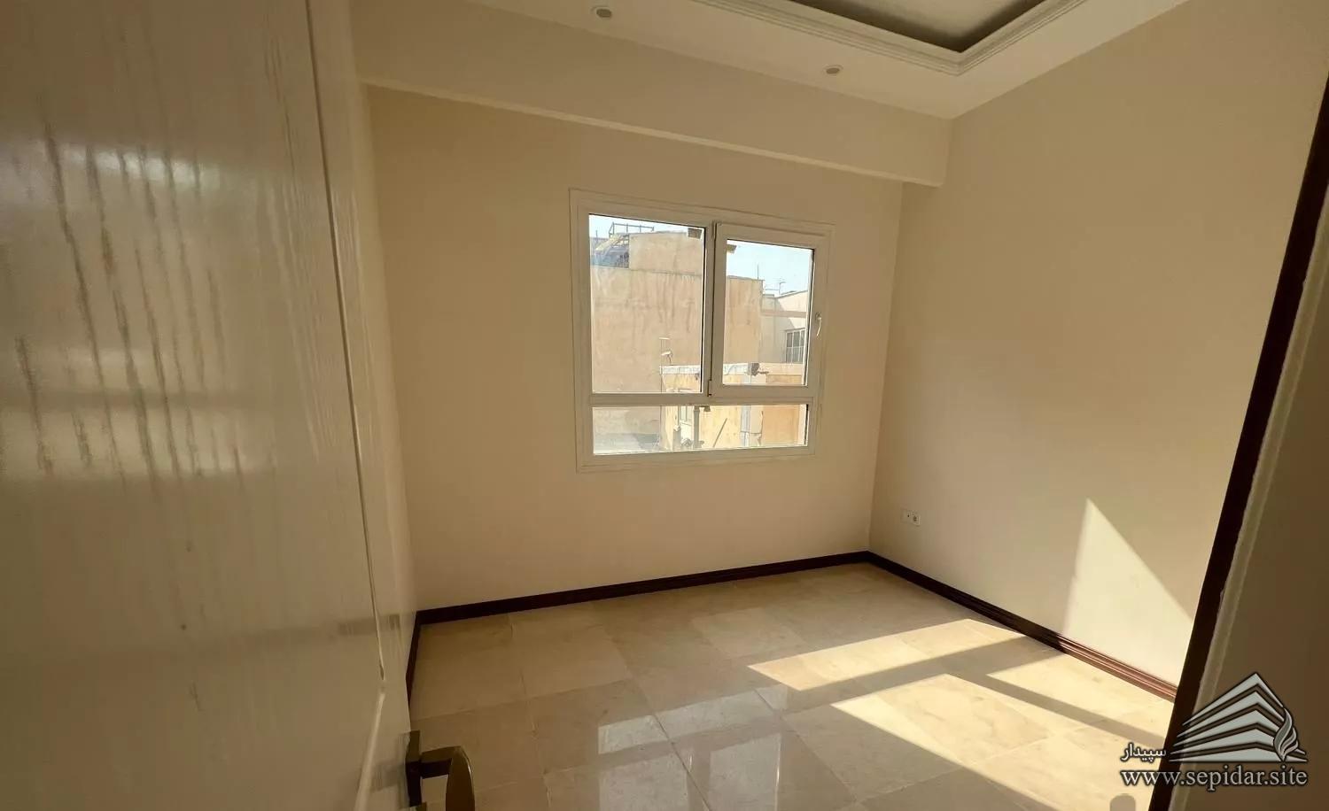 آپارتمان 161 متر نوساز / دروس
