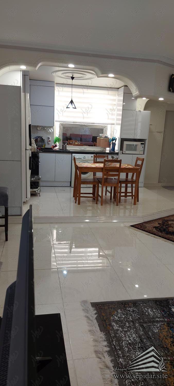 اجاره دو خوابه دبستان، آریان محمودی