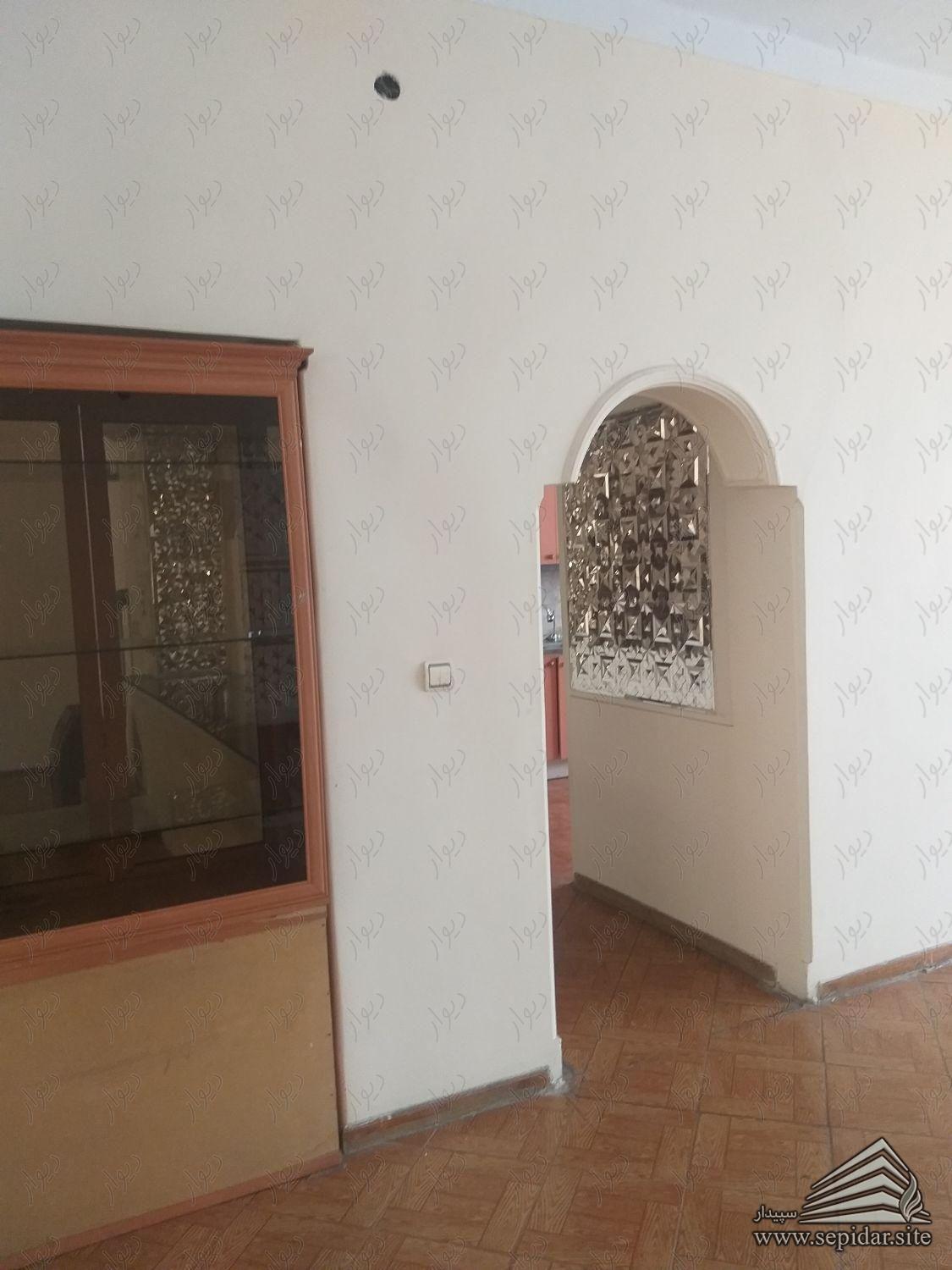 آپارتمان ۱۸۵ متری با حیاط