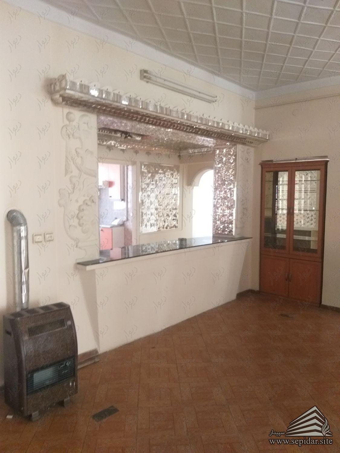 آپارتمان ۱۸۵ متری با حیاط