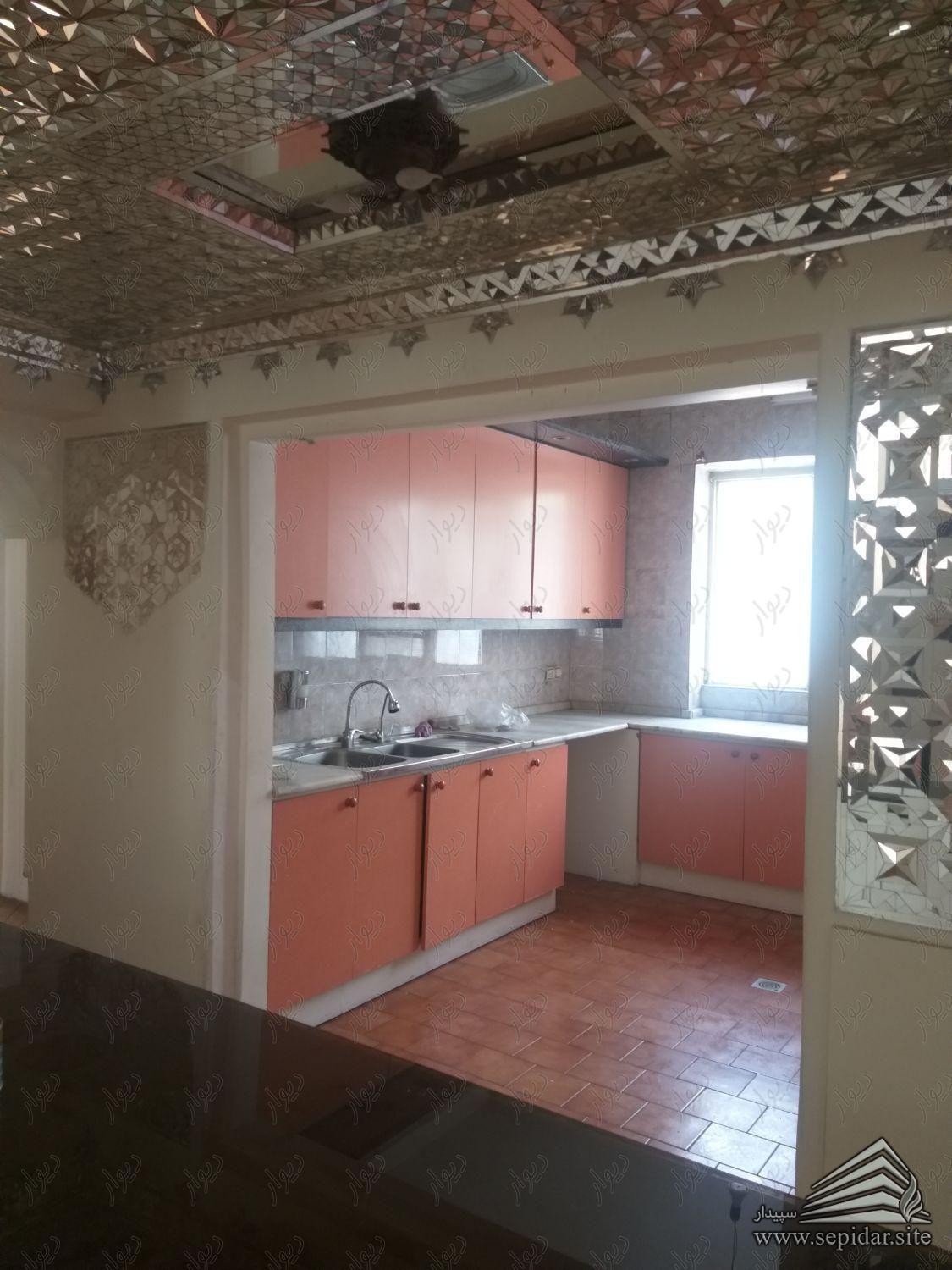 آپارتمان ۱۸۵ متری با حیاط