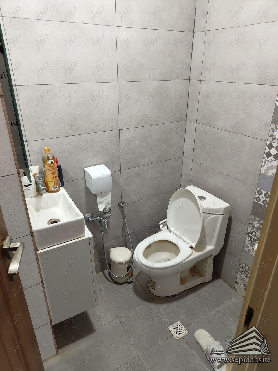 دو خوابه 72 متری پارکینگ دار