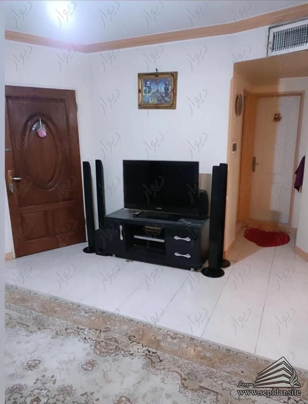 فروشی 50 متر / اجاره دار