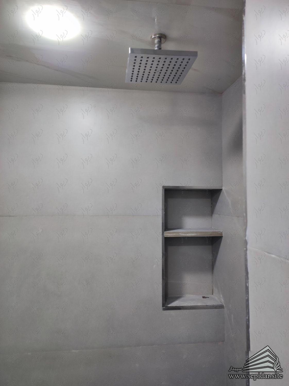 سوئیت 35 متری / پلیس