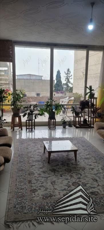 230 متر وزرا