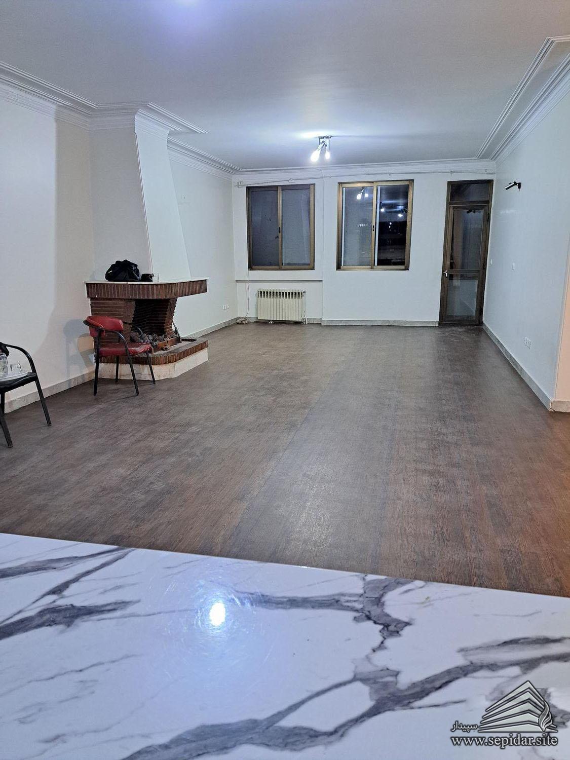 سه خواب 147 متری / گاندی