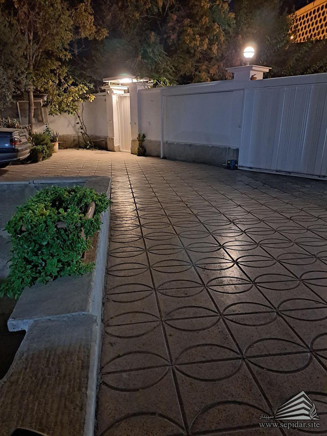 سه خواب 147 متری / گاندی