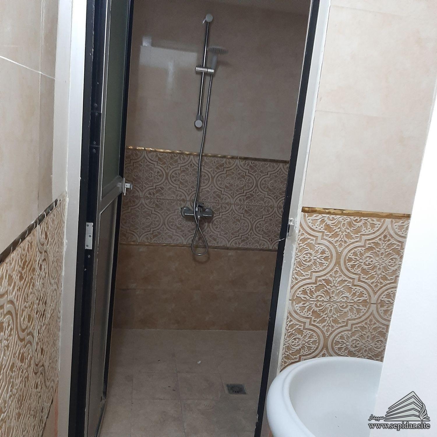 دو خوابه 125 متر / پلیس