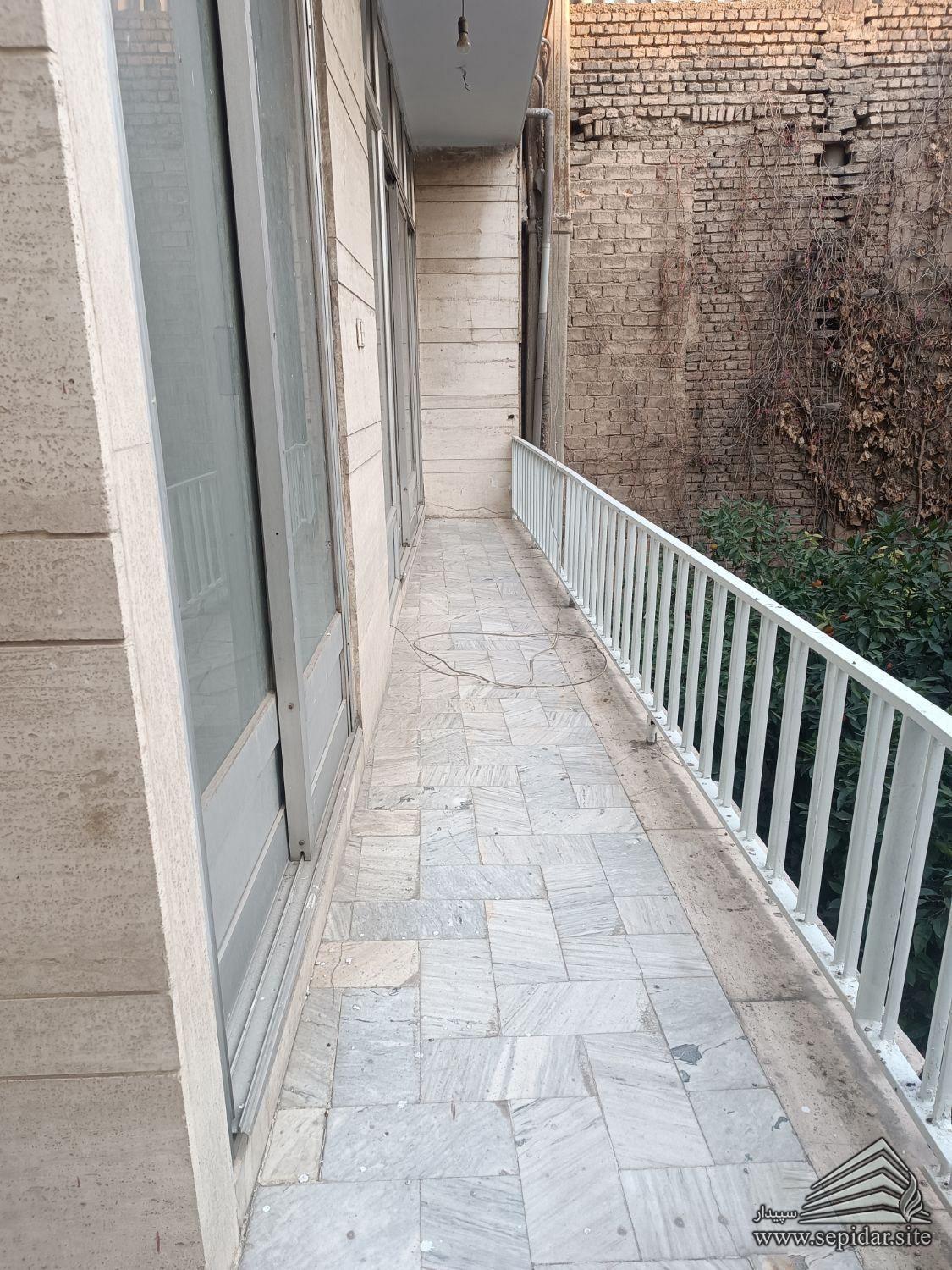 دو خواب 130 متر / معلم