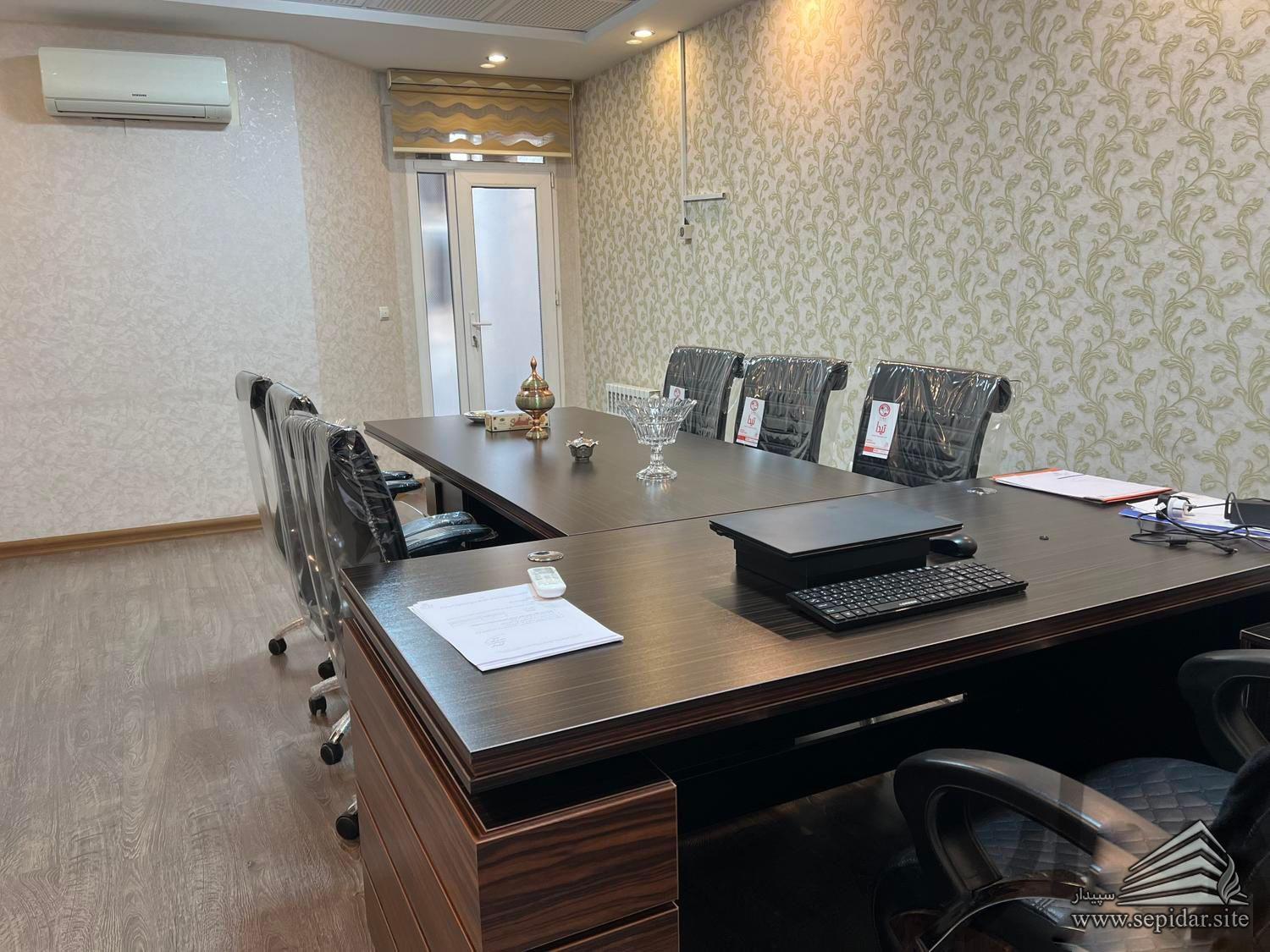 اداری 101 متر / ملایری پور