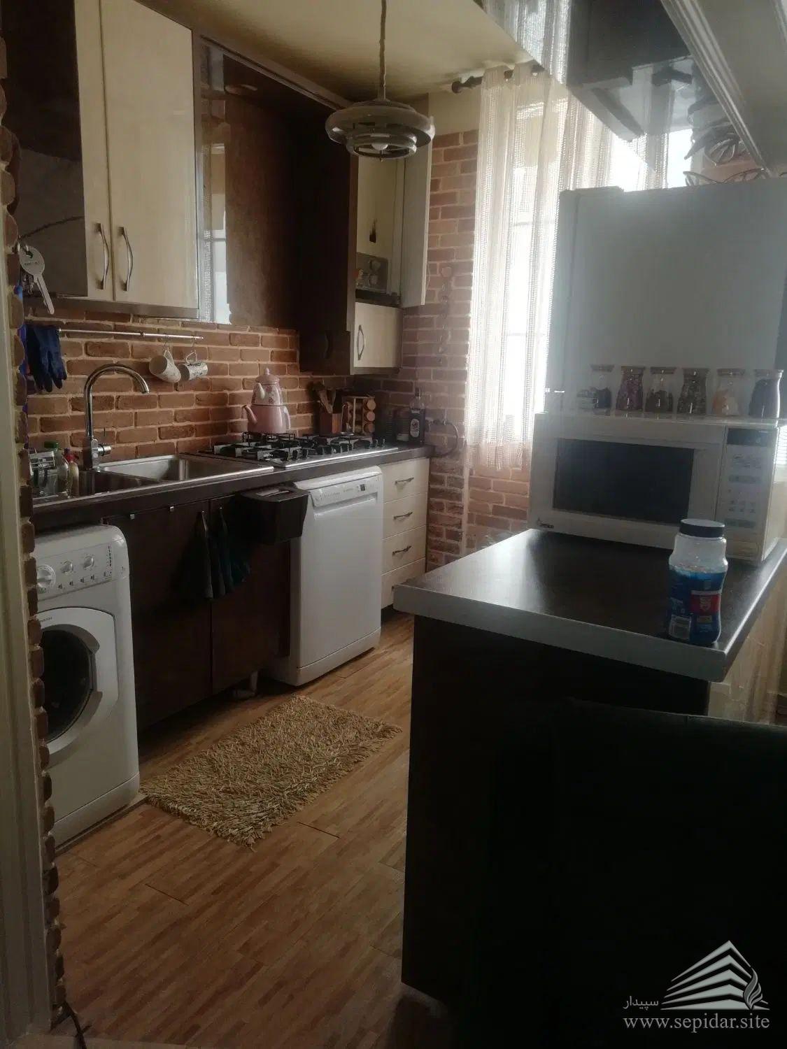 دو خواب 56 متری / خواجه نظام