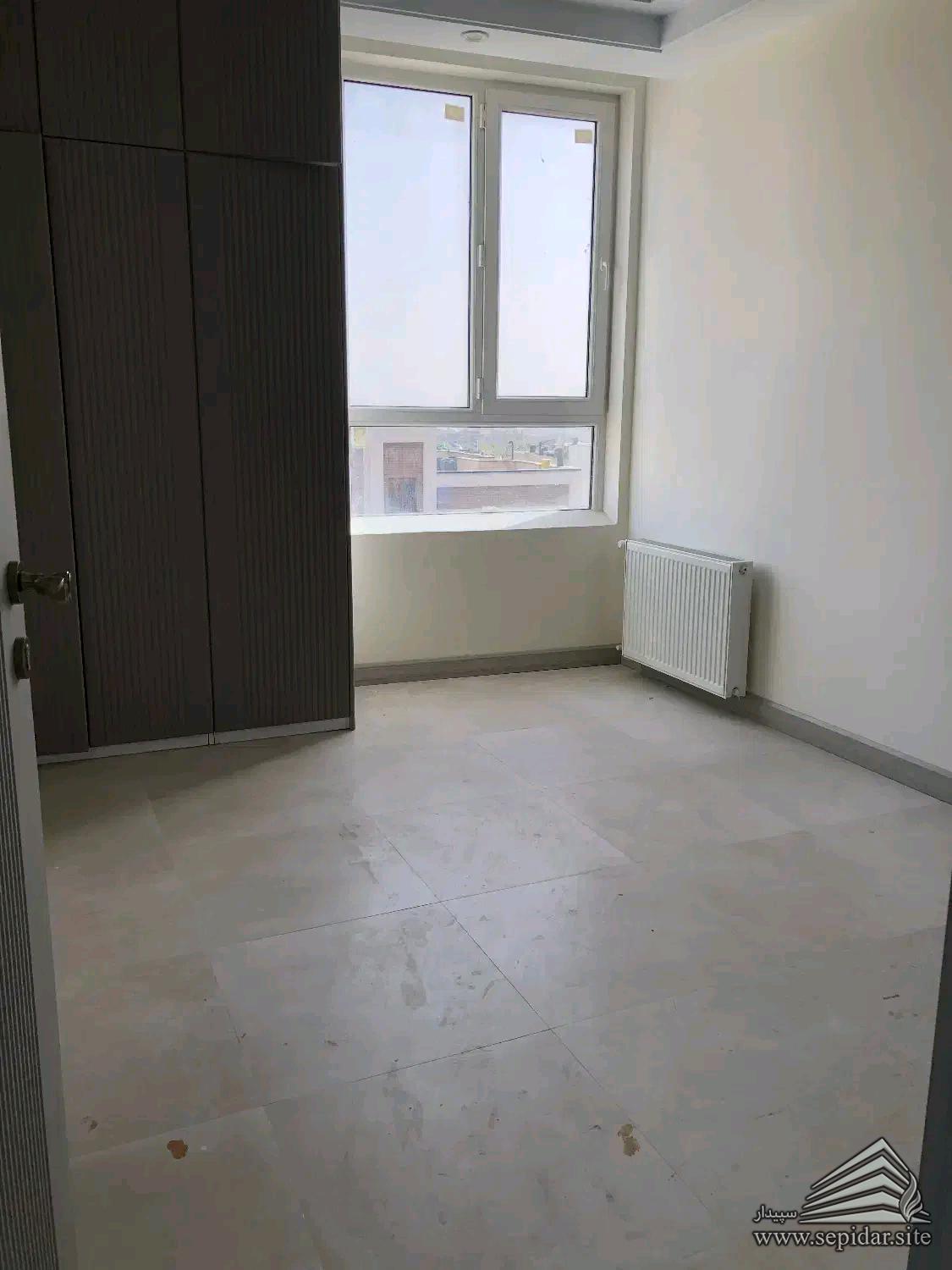 آپادانا نیلوفر 75 متر نوساز