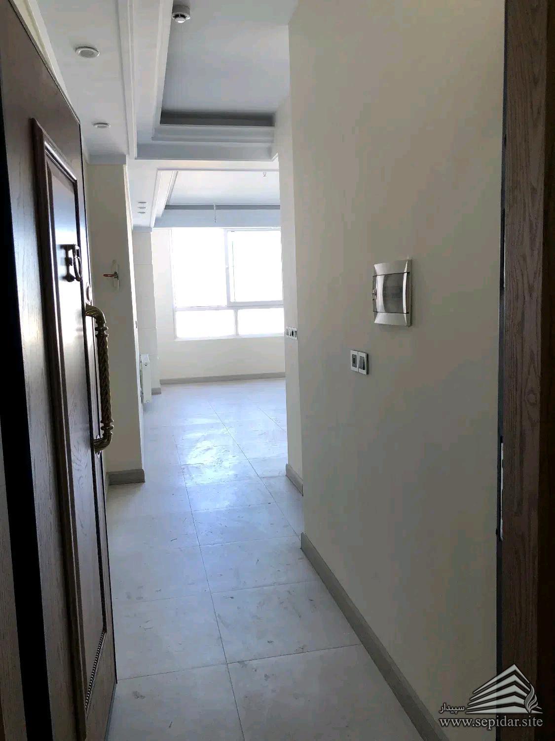 آپادانا نیلوفر 75 متر نوساز